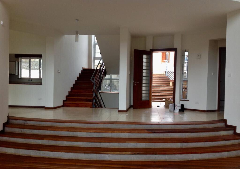 Half Acre Garden Home for Rent at KSh 450K