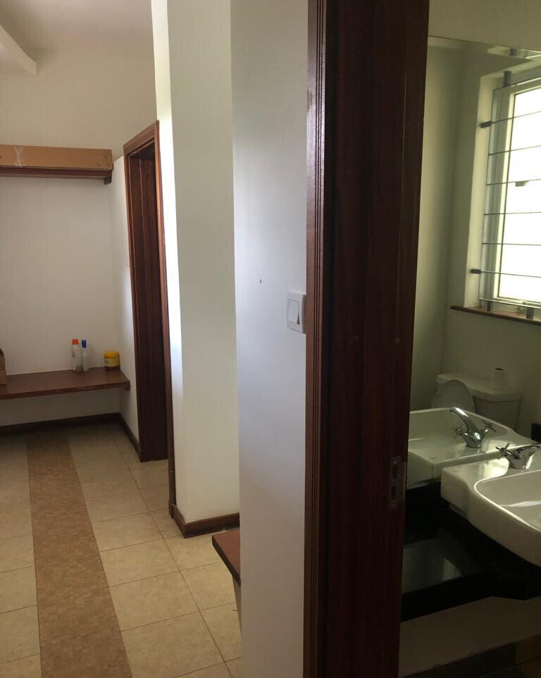 Half Acre Garden Home for Rent at KSh 450K
