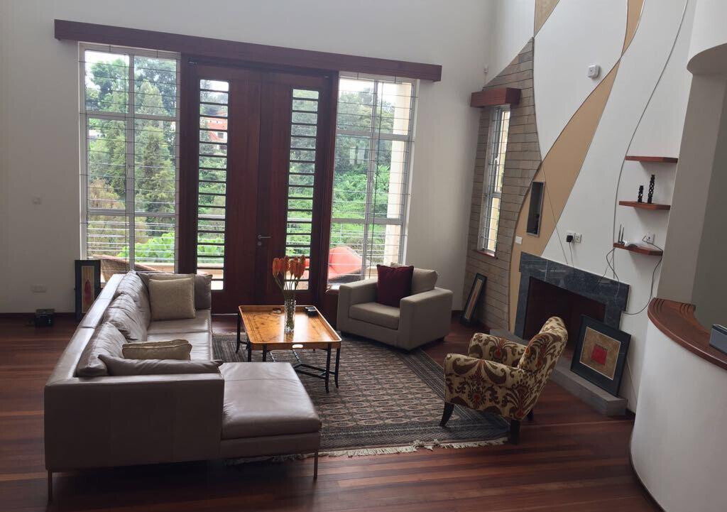 Half Acre Garden Home for Rent at KSh 450K