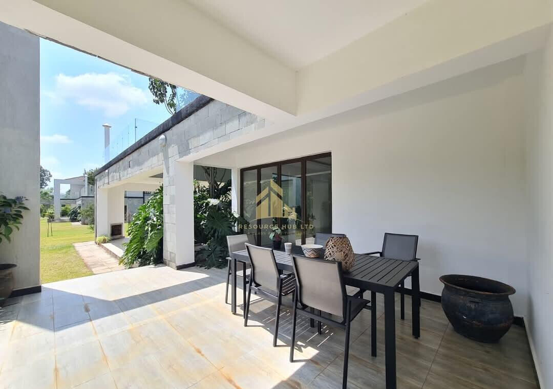 5-Ensuite Villa with Forest Backdrop & Clubhouse – Karen