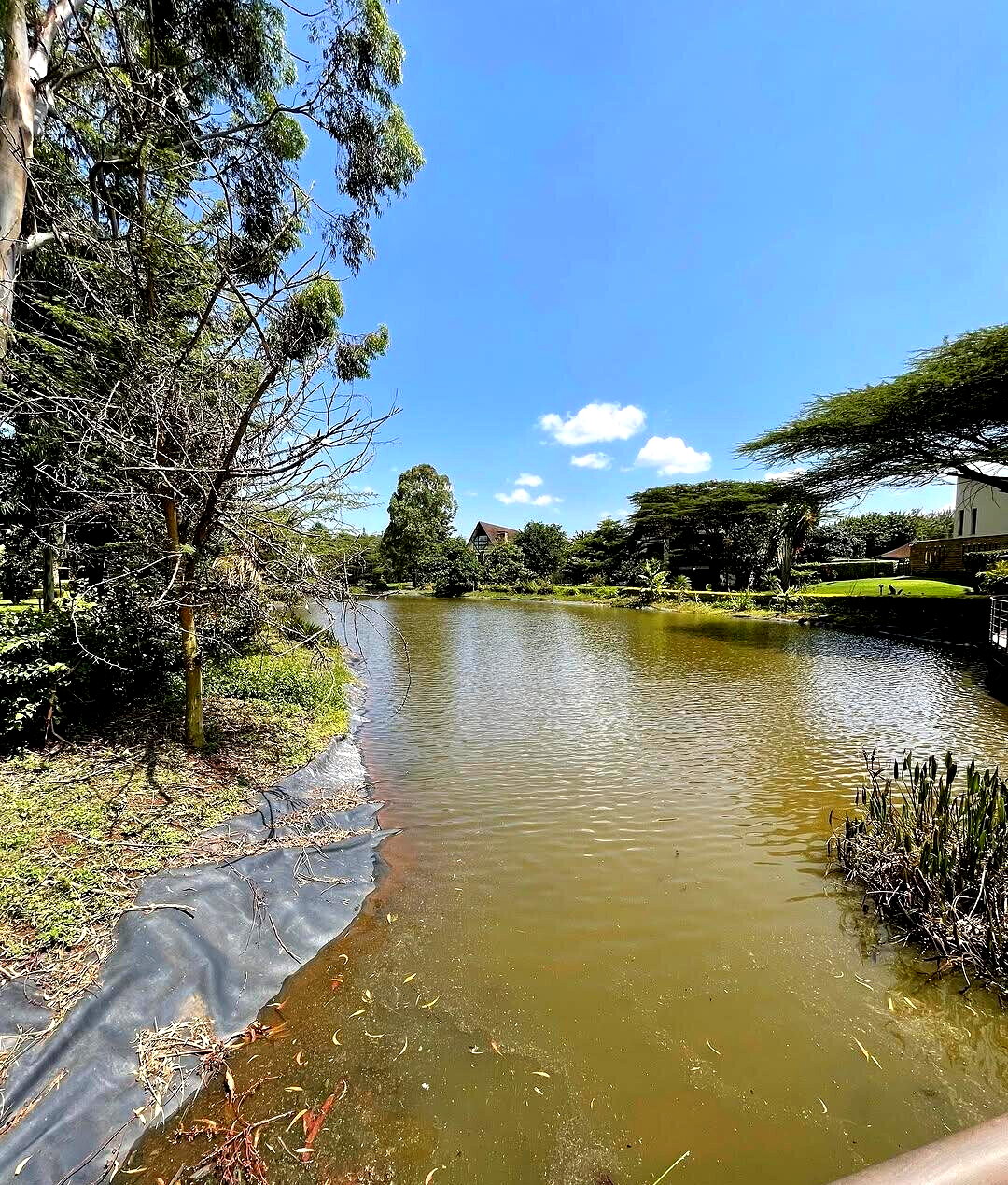 5-Ensuite Townhouse on 0.75-Acre with Lake & Clubhouse – Karen