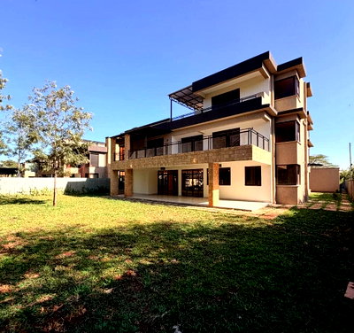 1.1 Acre Luxury Townhouse in Karen