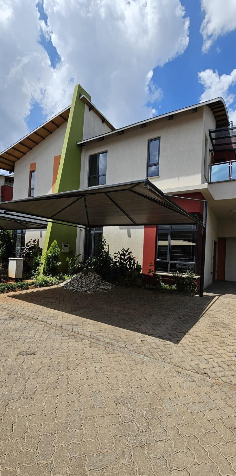 5BR All-Ensuite Townhouse with Pool & Clubhouse – Langata Carnival