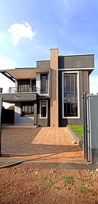 5BR Townhouse with DSQ & Rooftop Terrace - Kibiku, Ngong