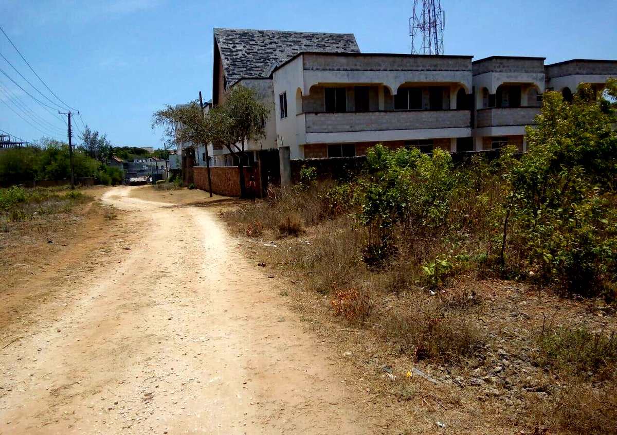 1/2 Acre Shanzu Plot for KSh 40M