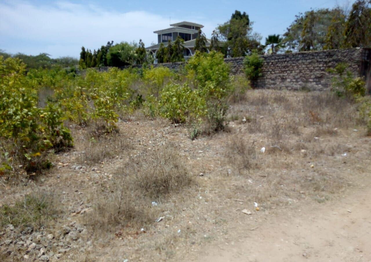 1/2 Acre Shanzu Plot for KSh 40M