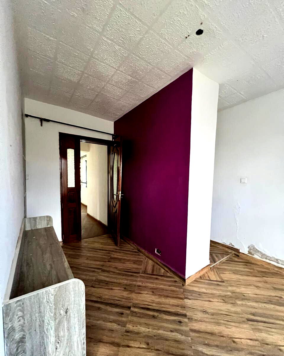 4BR All-Ensuite Townhouse with Own Gate & Ready Title - Membley