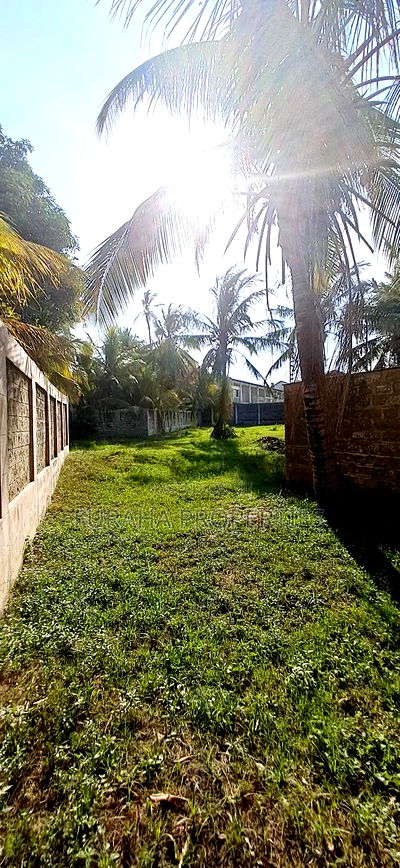To Let Half Acre Yard Changamwe - Image 2