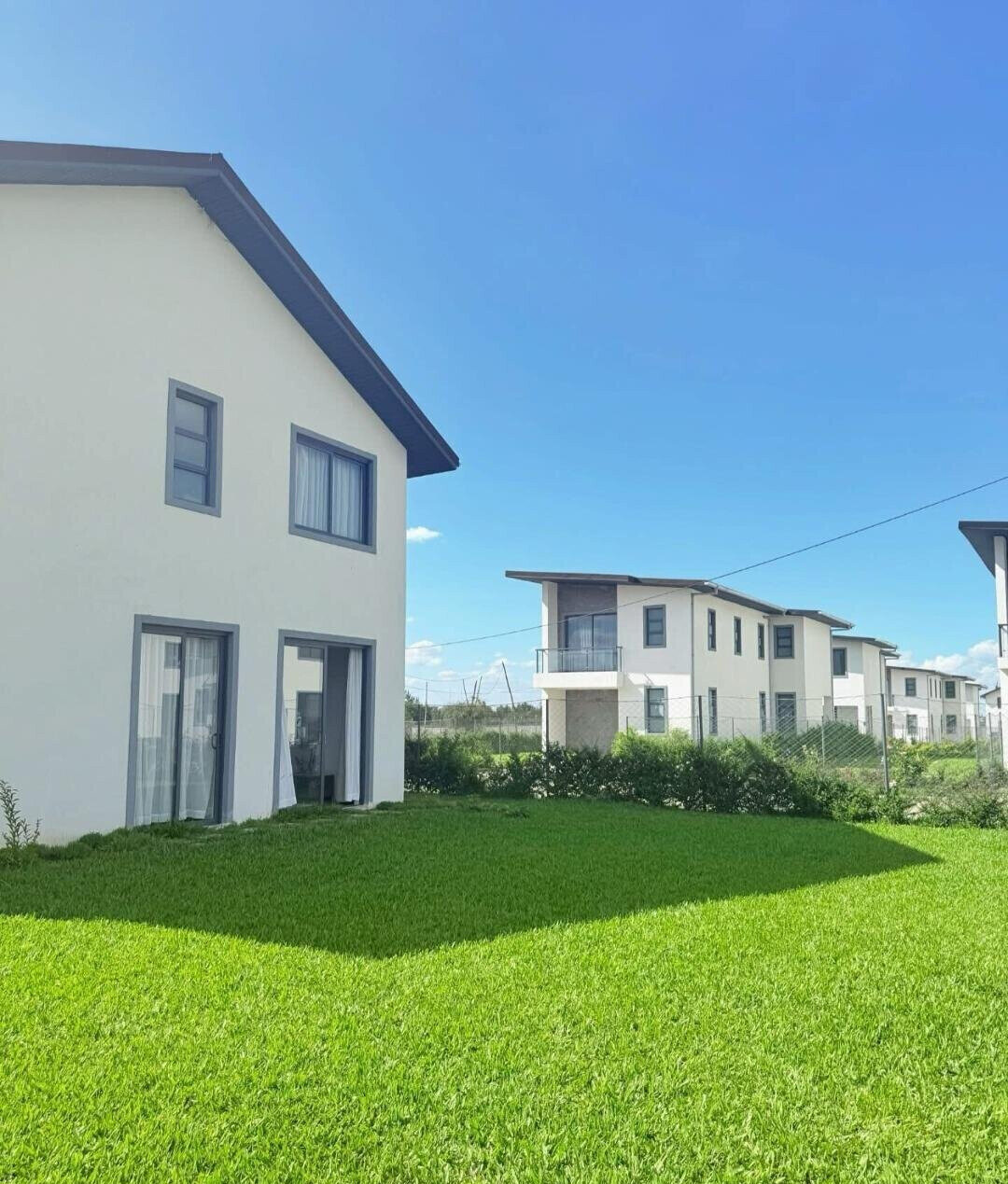 4BR Villa with DSQ, Pool & Gym in Gated Rongai Community