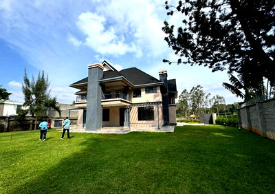 5BR All-Ensuite Townhouse with Dual Access - Garden Estate