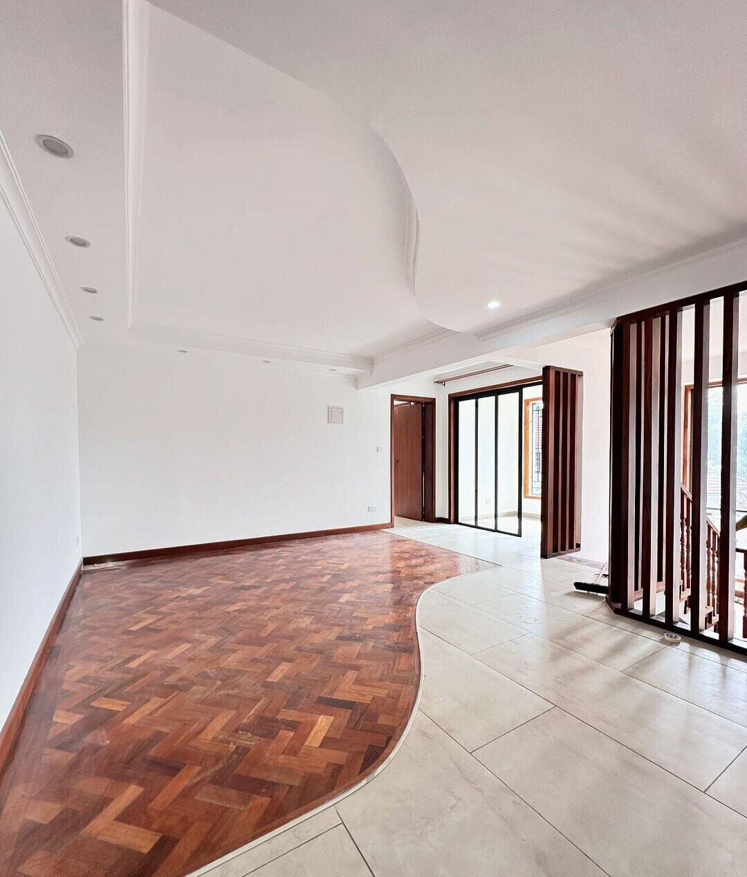 New 5-Ensuite Townhouse with Jacuzzis & DSQ - Lavington