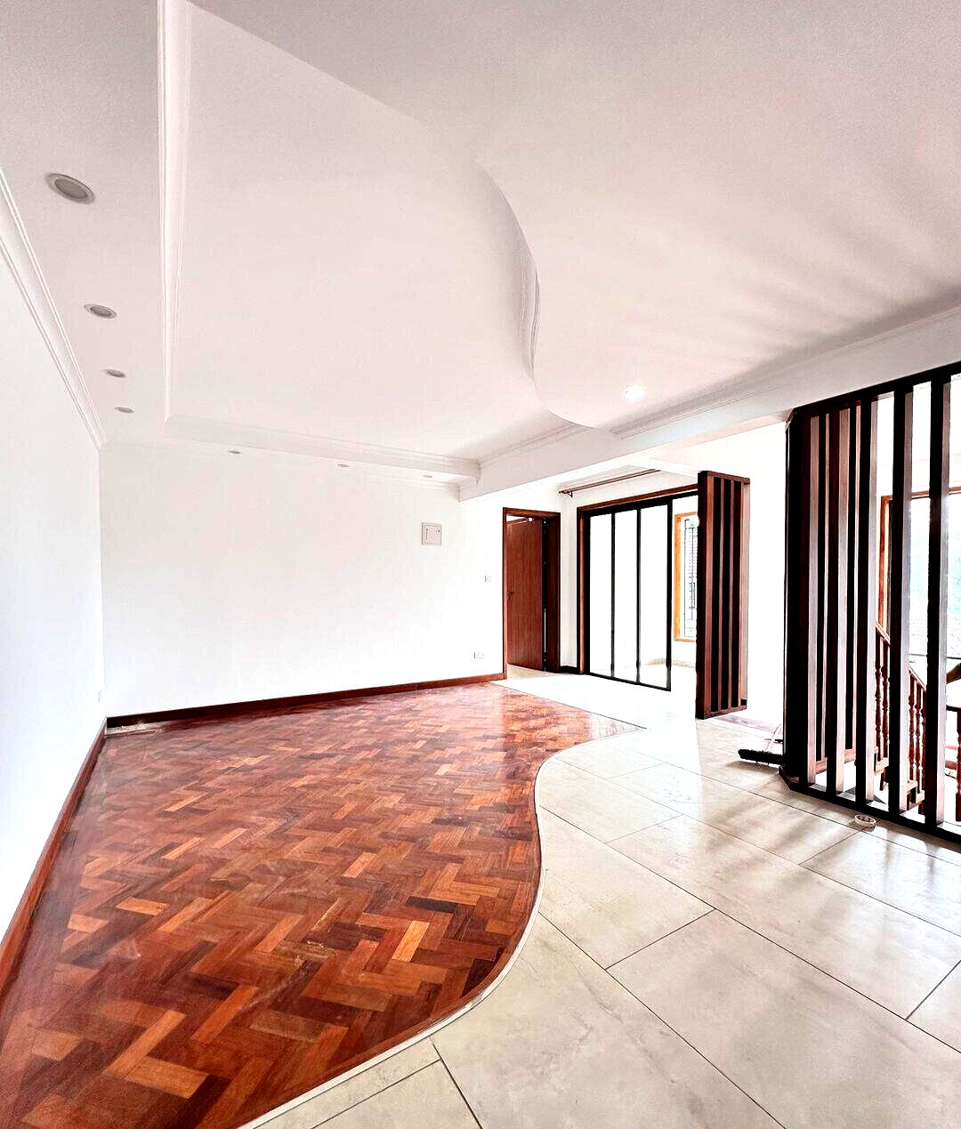 New 5-Ensuite Townhouse with Jacuzzis & DSQ - Lavington