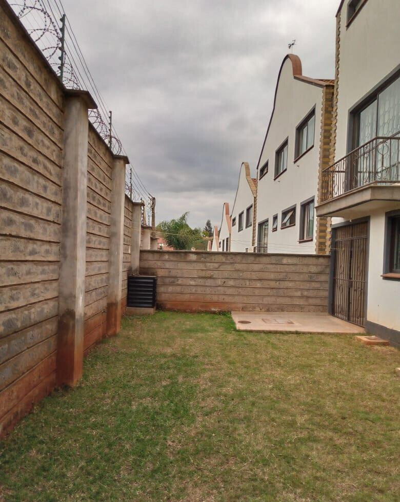 5-Ensuite Townhouse with Pool & Rooftop - Westlands