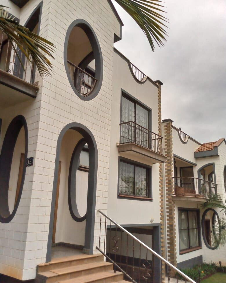 5-Ensuite Townhouse with Pool & Rooftop - Westlands