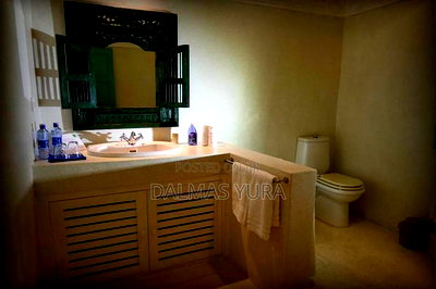 Furnished 4bdrm House in Town Centre for sale - Image 3