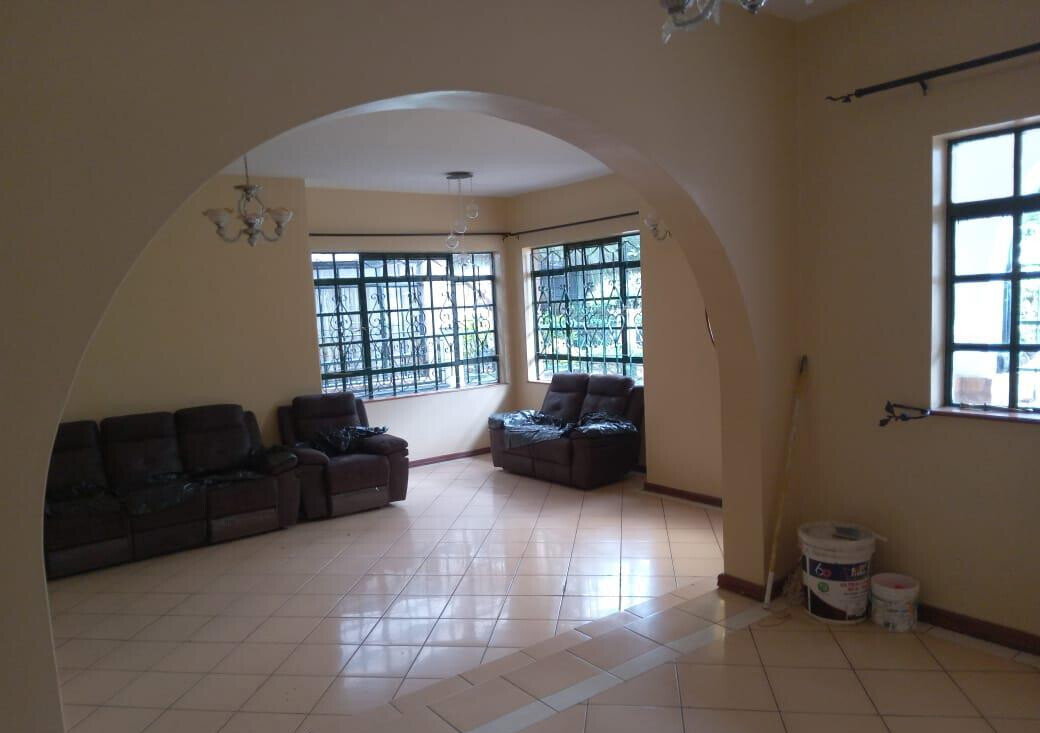 5 En-Suite Bedrooms with Servant Quarters - South C Gated