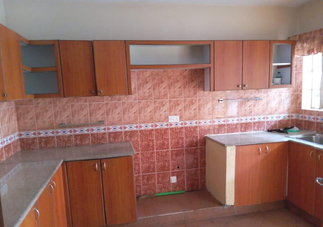 5 En-Suite Bedrooms with Servant Quarters - South C Gated