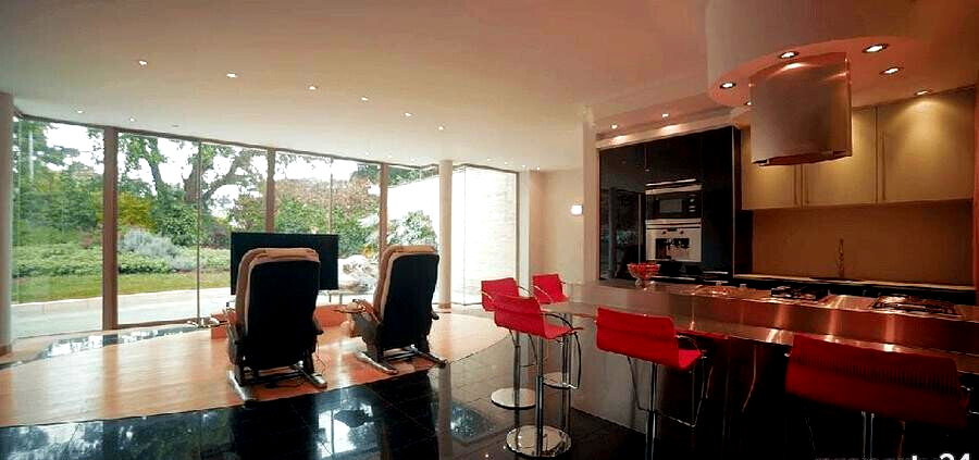 5 En-Suite Townhouse on Half-Acre with Two Pools & Gym - Kitisuru