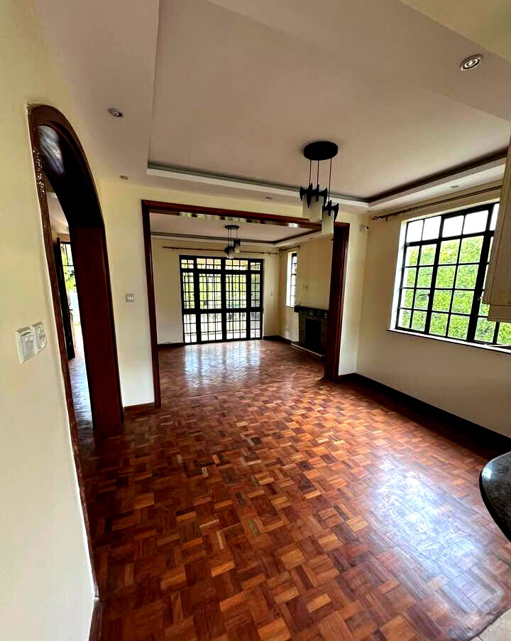 4BR Townhouse with Pool & Sunken Lounge - Loresho Gated Estate
