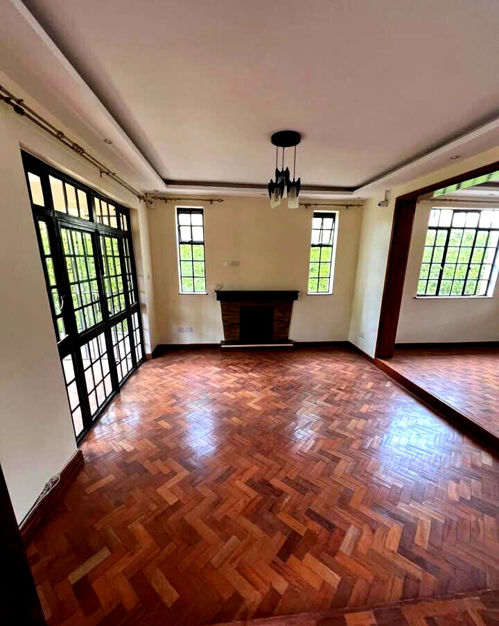 4BR Townhouse with Pool & Sunken Lounge - Loresho Gated Estate