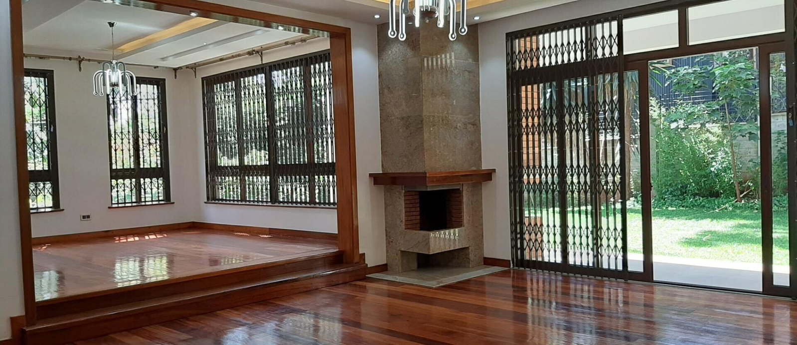 5-Ensuite Townhouse with Fireplace & Private Garden - Lavington