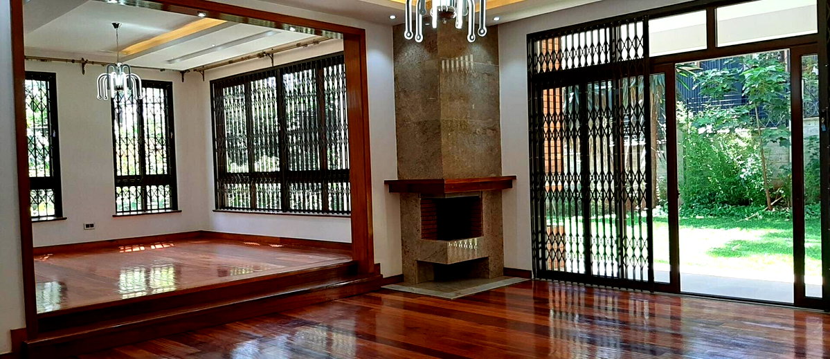 5-Ensuite Townhouse with Fireplace & Private Garden - Lavington
