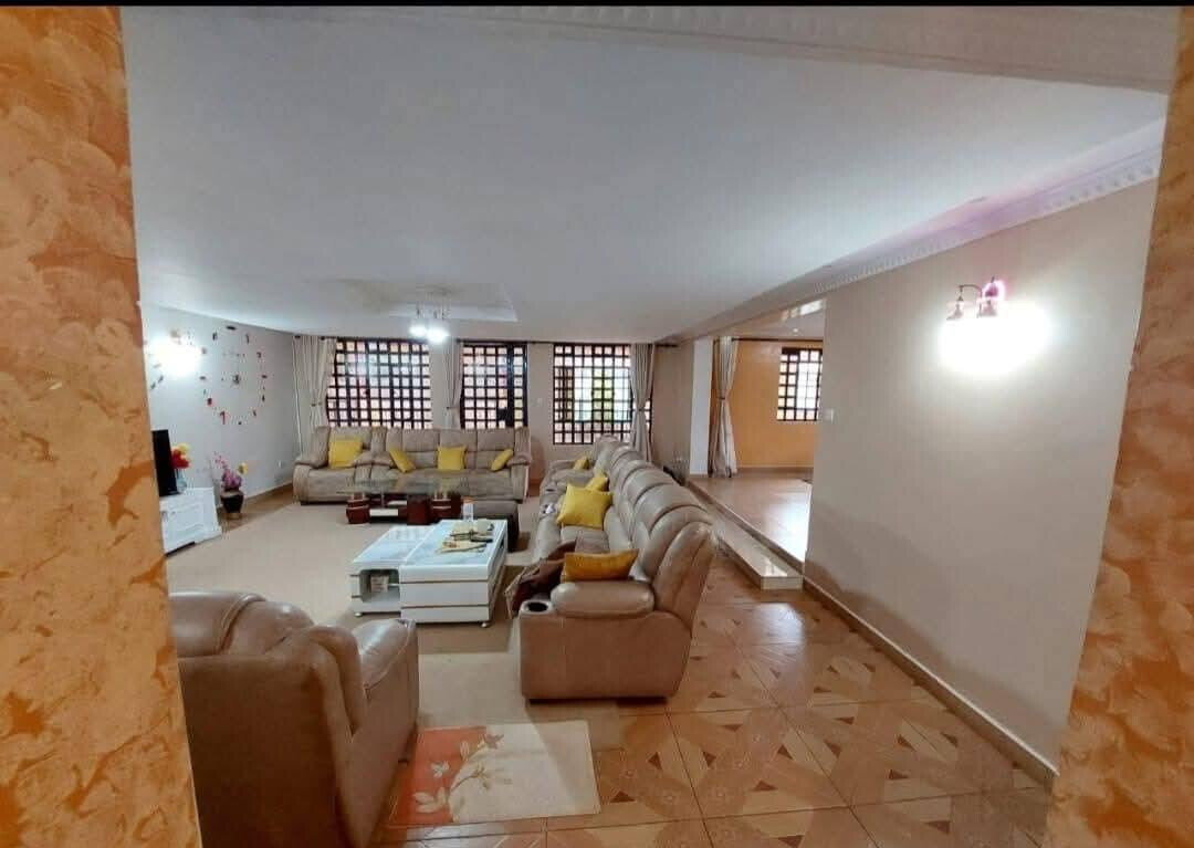 5BR All-Ensuite Townhouse on Quarter-Acre – Garden Estate