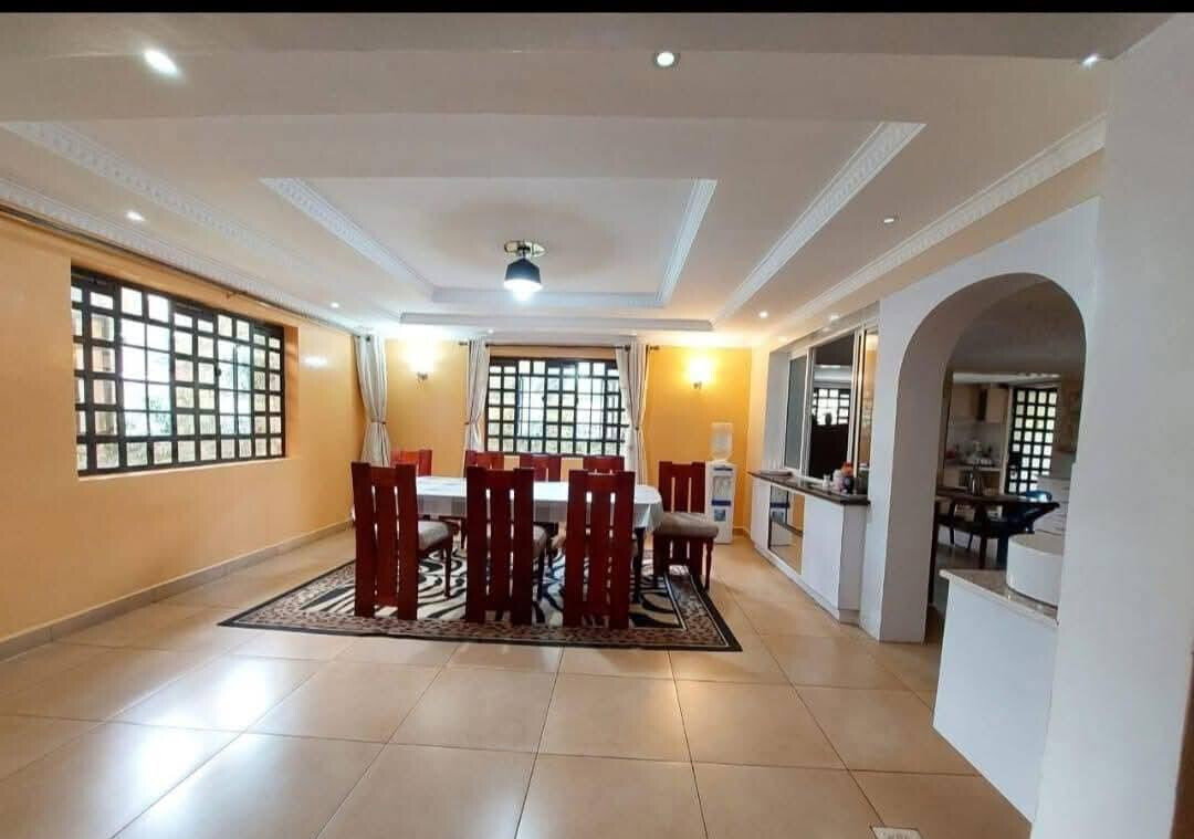5BR All-Ensuite Townhouse on Quarter-Acre – Garden Estate