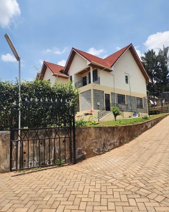 4BR All-Ensuite Villa with Pool & Play Area - Oloolua Ngong
