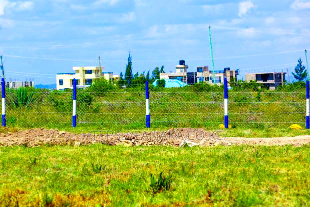 Plots for Sale in Katani Ww^