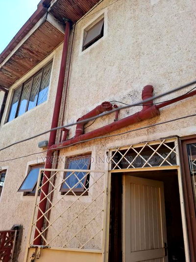 4bdrm Townhouse/Terrace in Valley Arcade for sale - Image 6