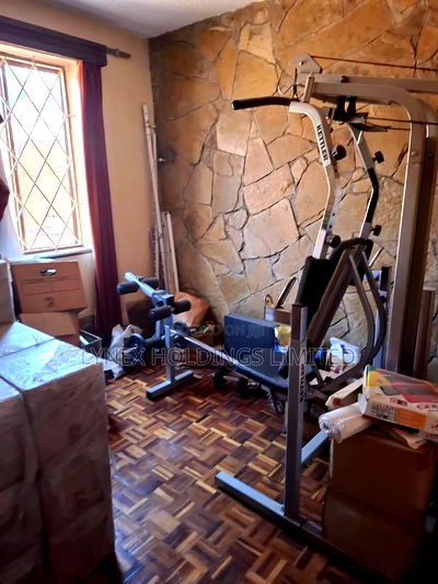 4bdrm Townhouse/Terrace in Valley Arcade for sale - Image 8