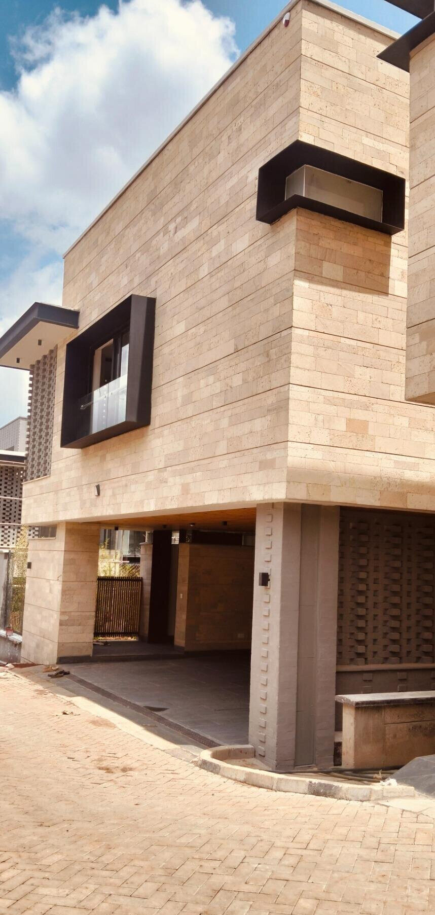 4-Ensuite Townhouse with Private Garden & Backup Power - Westlands