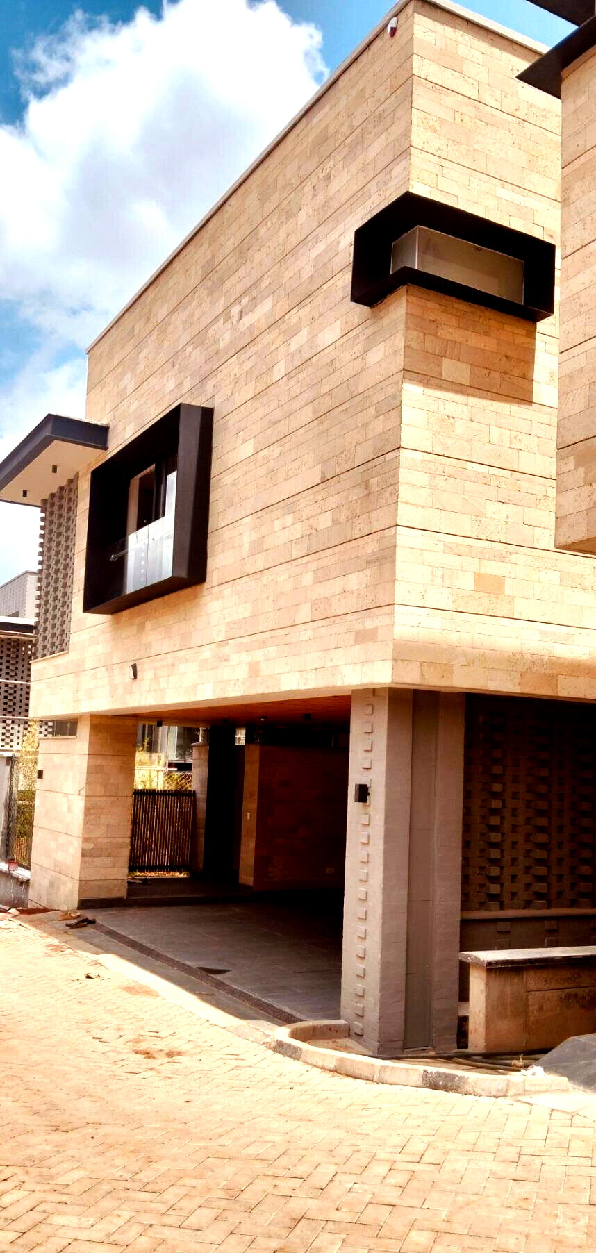 4-Ensuite Townhouse with Private Garden & Backup Power - Westlands