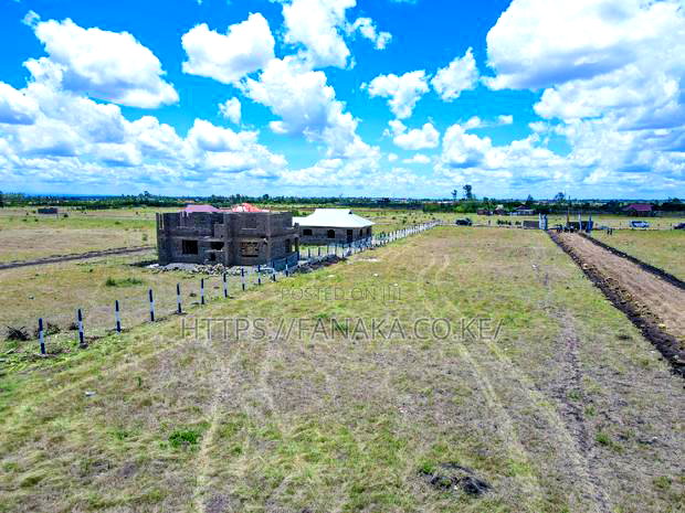 Prime Plots in Jujafarm