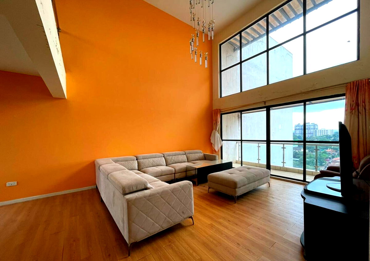 6-Bedroom Penthouse Duplex with Ensuites & Balconies - Spring Valley