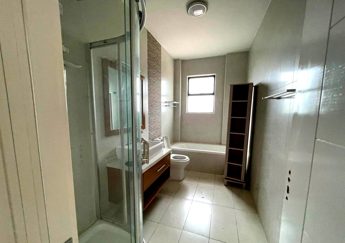 6-Bedroom Penthouse Duplex with Ensuites & Balconies - Spring Valley
