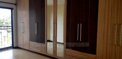 3bdrm Apartment in South C for Sale - Image 4