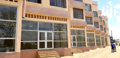 Showroom to Let - Image 6