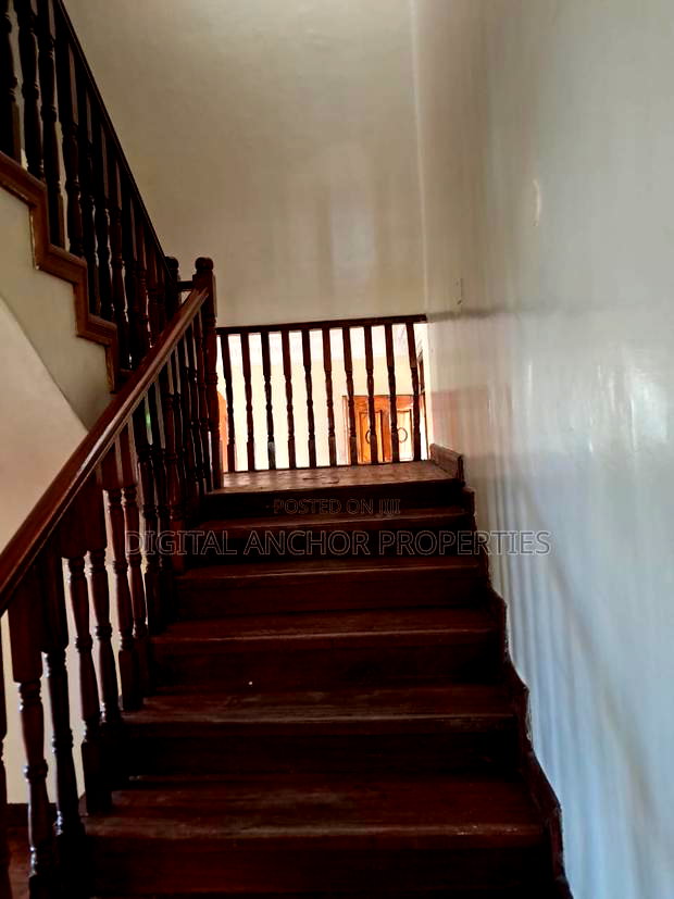 Office / Restuarant Rent Space Availble