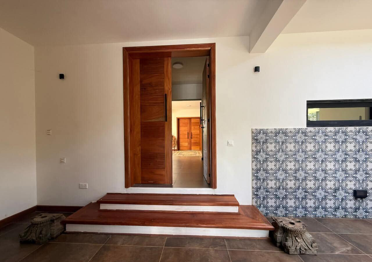 Elegant 5-Bed Townhouse with Mature Garden – Karen