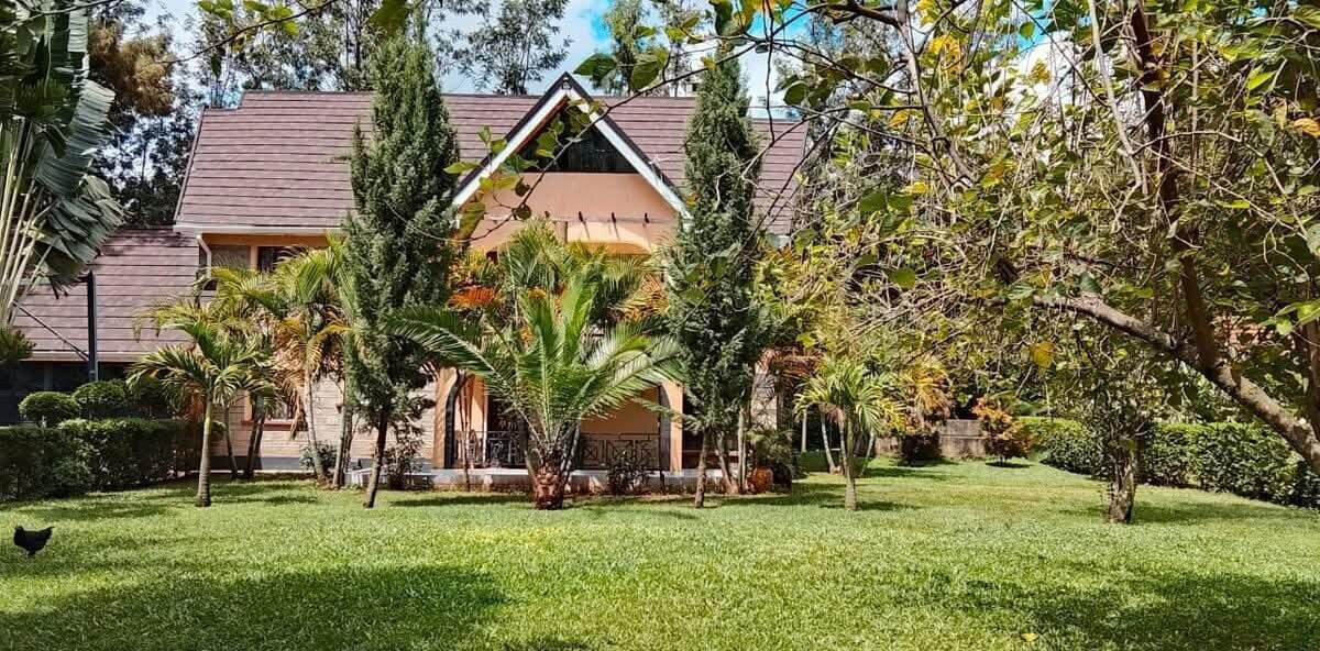4-Ensuite Home with DSQ on Half-Acre – Karen
