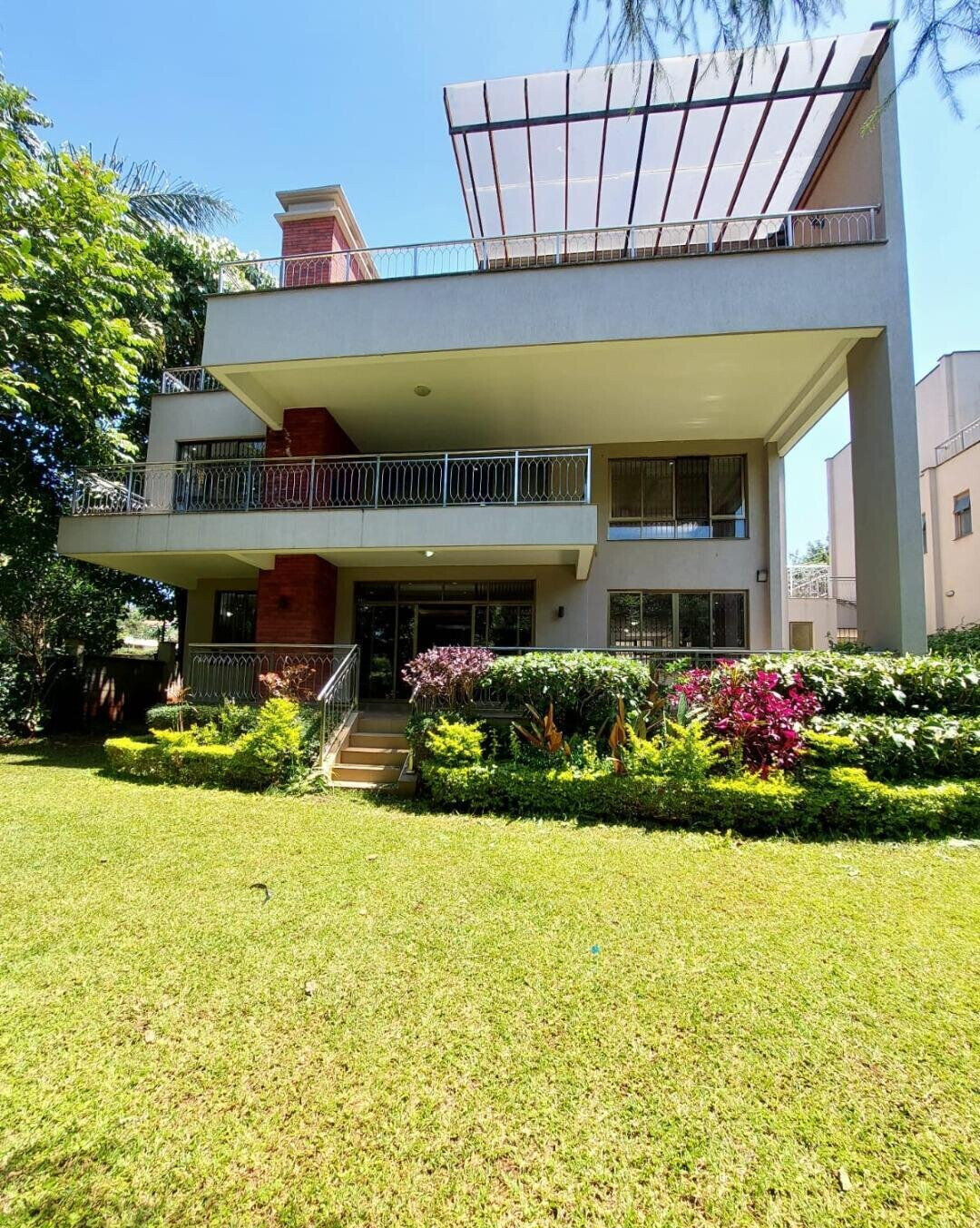 5-Ensuite Townhouse with Home Office & Gym - Lavington