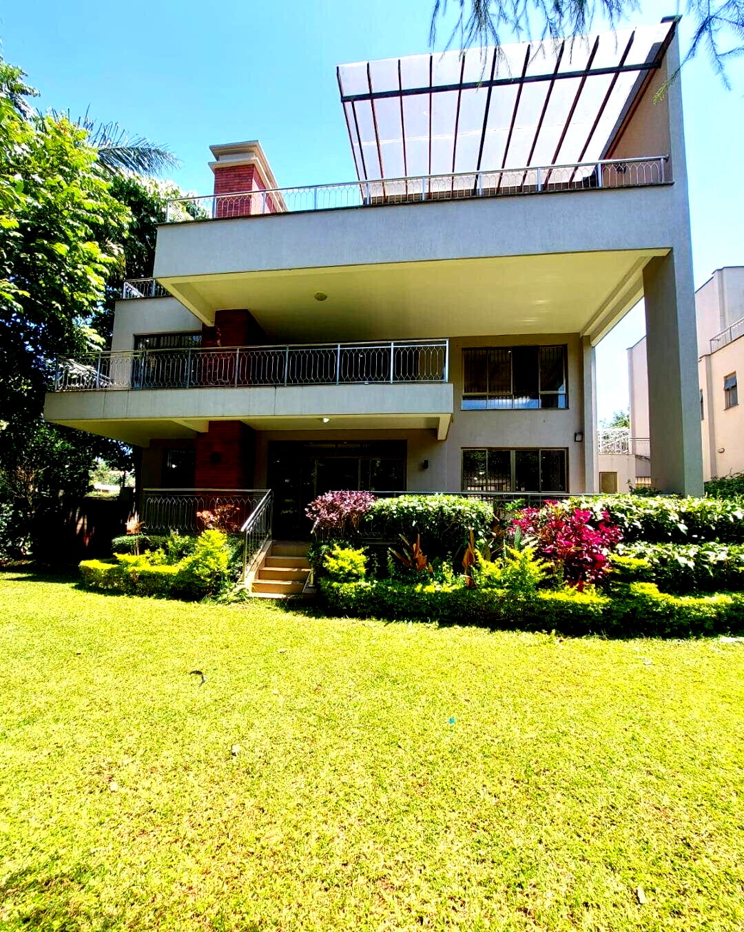 5-Ensuite Townhouse with Home Office & Gym - Lavington