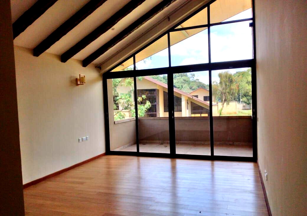 Private Retreat Townhouse with Clubhouse & Sauna – Karen