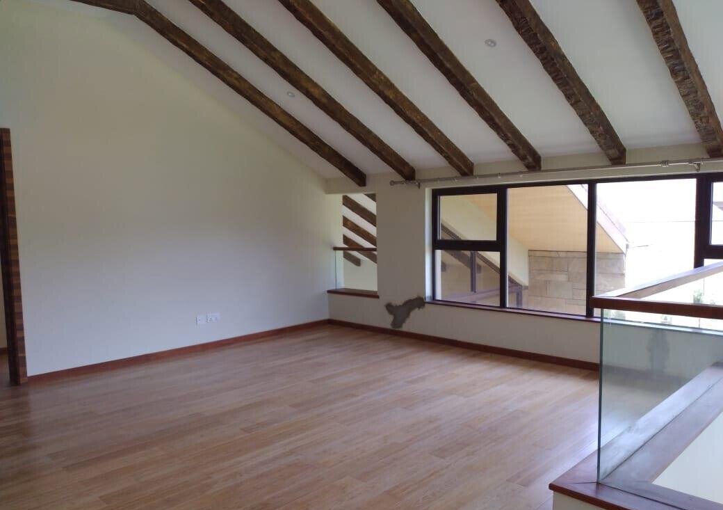 Private Retreat Townhouse with Clubhouse & Sauna – Karen