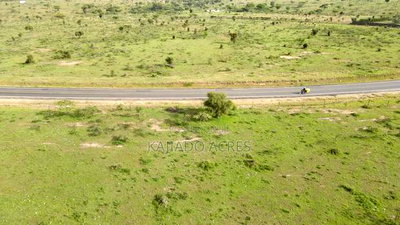 Prome 5 Acres Eiti Touching Tarmac - Image 3