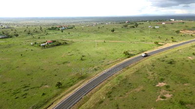 Prome 5 Acres Eiti Touching Tarmac - Image 5