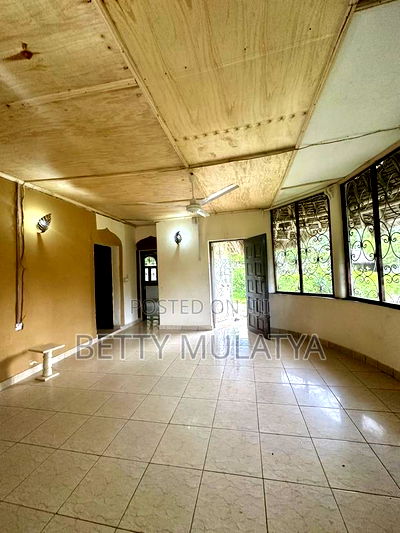 2bdrm Villa in P.K Estate, Malindi for sale - Image 10
