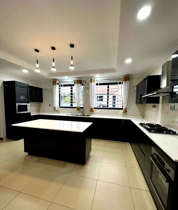 Brand-New 4BR All-Ensuite Townhouse with Office & Gym - Runda